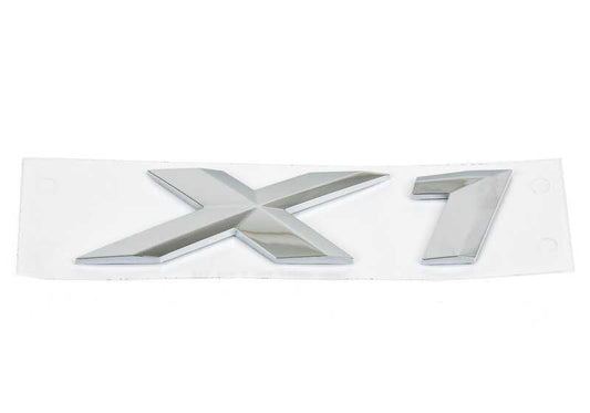 Emblema trasero "X1" OEM 51147406550 para BMW X1 {F48} modelos compatibles: 18i, 20i, xDrive20d, xDrive25i, sDrive16d. Original BMW.