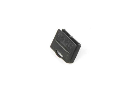 Clip de sujeción OEM 51418118969 para BMW E31 840Ci, 840i y 850CSi. Compatible con todos los modelos indicados entre 1992 y 1999. Pieza original BMW.