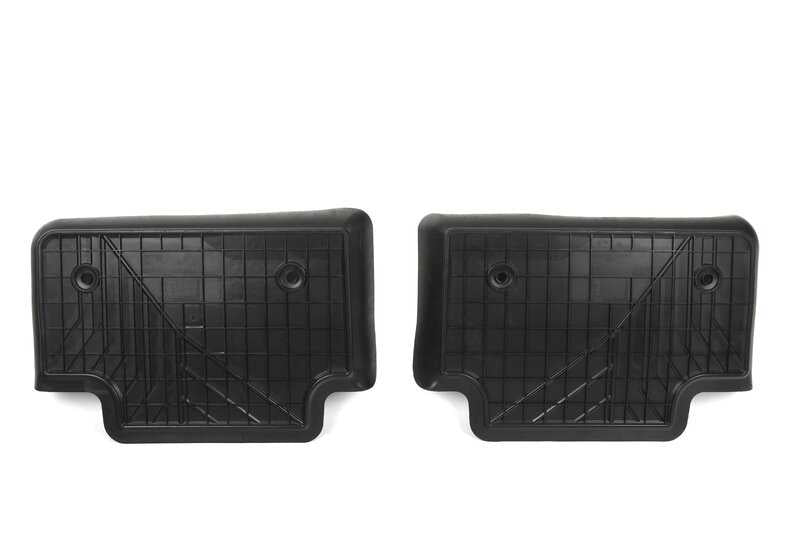 Alfombrillas traseras 3D impermeables OEM 51475A87FF4 para BMW G60 (520d, 520i, 523d, 530e, 530i). Protección interior antideslizante y a medida. Original BMW.