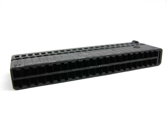 Connettore di alloggi OEM 12527521532 per BMW E81, E82, E87, E88, E90, E91, E92, E93, E60, E61, E63, E64, E65, E66, E83, E71, E85, E86, E89. BMW originale.