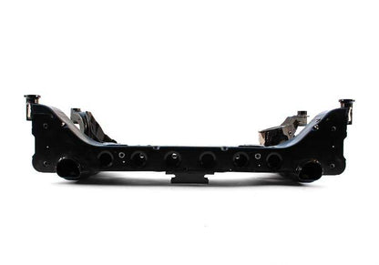 Travesaño delantero OEM 31116776763 para BMW E90 {320d xDrive, 325i xDrive} con tracción total. Compatible con versiones manual y automática. Original BMW.