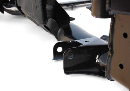 Travesaño delantero OEM 31116776763 para BMW E90 {320d xDrive, 325i xDrive} con tracción total. Compatible con versiones manual y automática. Original BMW.