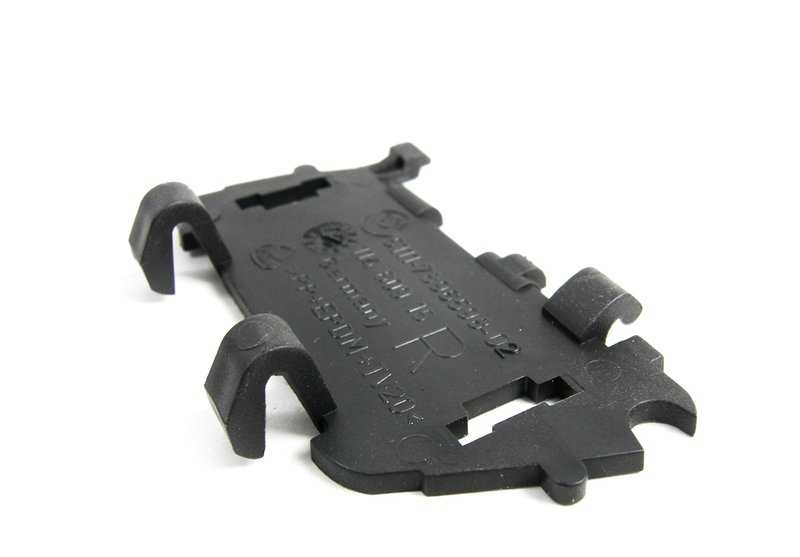 CHIUSA RIGLIORE 51117896598 per BMW E60, E61. BMW originale.