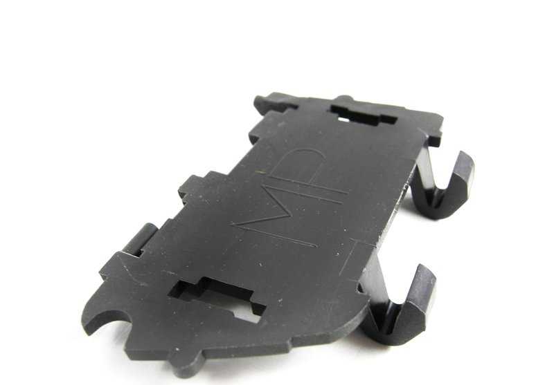CHIUSA RIGLIORE 51117896598 per BMW E60, E61. BMW originale.