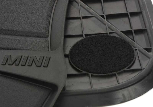 Alfombrillas de goma impermeables delanteras OEM 51475A62B59 para MINI U25 Countryman E y SE ALL4 (desde 03/2024). Protegen contra suciedad, agua y desgaste. Original MINI.