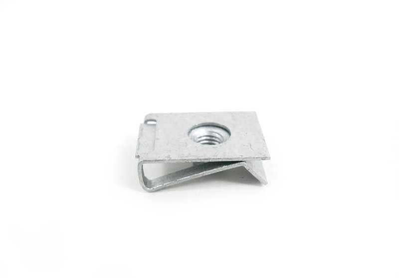 Tuerca de chapa OEM 61131372033 para BMW {E81,E82,E87,E88,F20,F21,F40,F22,F23,F44,F45,F46,F87,E30,E36,E46,E90,E91,E92,E93,F30,F31,F34,F80,G20,G21,G28,G80,F32,F33,F36,F82,F83,G22,G23,G26,G82,G83,E28,E34,E39,E60,E61,F07,F10,F11,F18,F90,G30,G31,G38,G60,