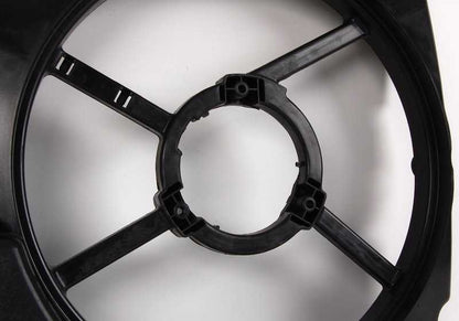 Marco soporte ventilador OEM 64548370967 para BMW E36 (316i CA11, CA12, CA21, CA22, CA71, CA72 / BE11, BE12, BE21, BE22) y Z3 (1.8, 1.9). Original BMW.