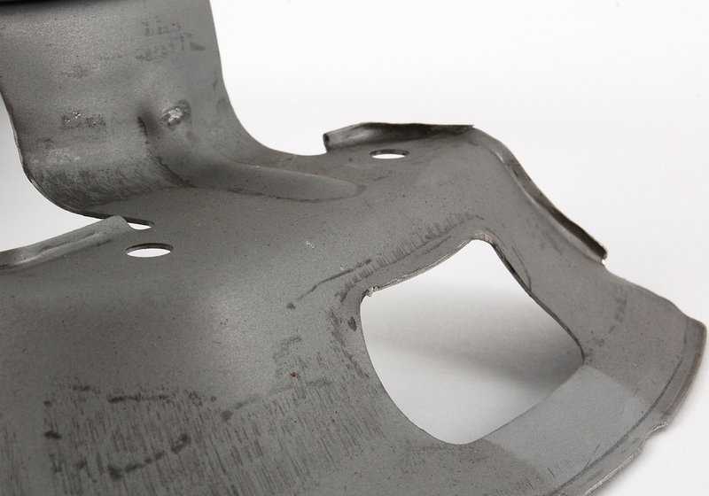 Guardabarros derecho OEM 34111162570 para BMW E39. Original BMW.
