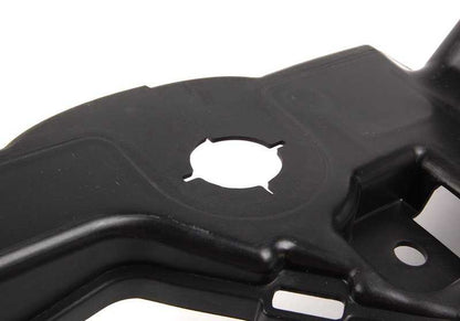 Conducto de aire delantero derecho OEM 51717050604 para BMW E60, E61. Original BMW.