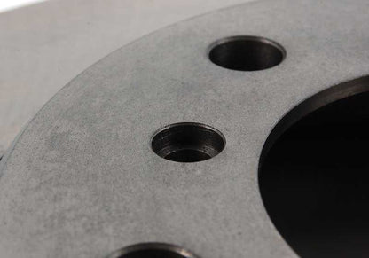 Disco di freno anteriore sinistro OEM 34112229529 per BMW E46 M3. Compatibile con i modelli E46 M3 (BL93, BR93) dal 2001 al 2006. BMW originale.