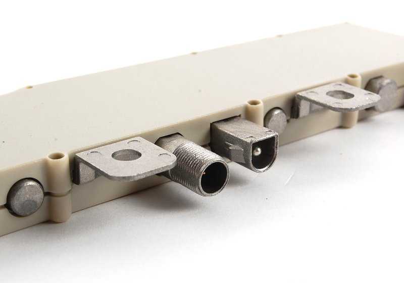 Amplificador de señal 315MHz OEM 65256906075 para BMW E46 {316i, 316Ci} {modelos AL11, AL12, AL21, AL22, AL51, AN72, BD71, BL51, BM71, BX71}. Original BMW.