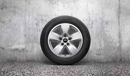 Juego completo de ruedas de invierno Orbit Grey OEM 10026595B para MINI F55, F56, F57 con llanta Reaolite Spoke 517 y neumáticos Pirelli 195/55 R16. Original MINI.