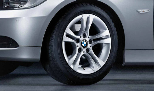 Doppelradio -Aluminiumreifen 268 für die BMW 3 E90 -Serie, E91 (OEM 36116780907). Original BMW