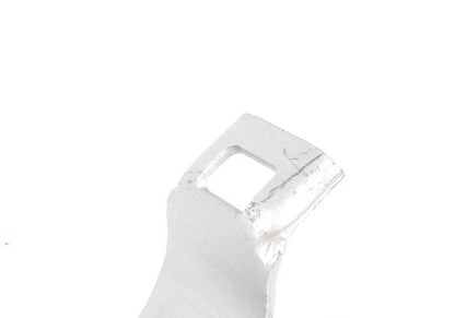Soporte del sistema de escape OEM 18201437655 para BMW E39 520i, 523i y 528i con motor M52 y cambio automático. Modelos fabricados entre 1995 y 2003. Pieza original BMW.