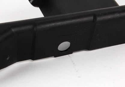 Cubierta soporte motor trasero izquierdo OEM 51718222129 para BMW E39. Original BMW.