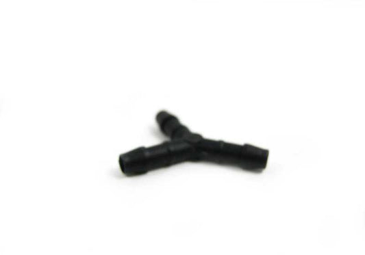 Connecteur dans et du système d'admission OEM 13717577742 pour BMW E82, E88, E90, E91, E92, E93, F07, F10, F11, F06, F12, F13, F01, F02, F04, E70, F15, E71, E72, F16, E89. BMW d'origine.