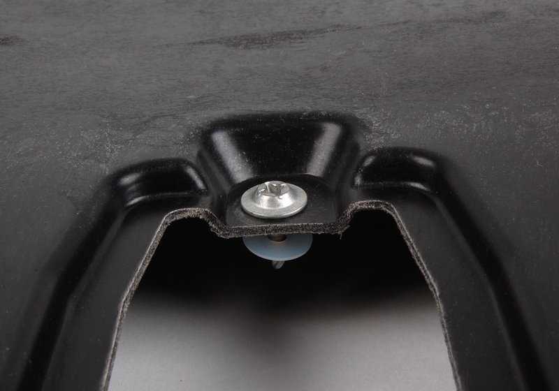 Proteção do compartimento do motor dianteiro para BMW E70 (OEM 51757163280). BMW originais.