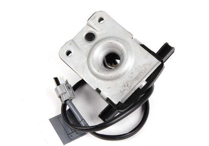 Cierre inferior del capó OEM 51237893575 para BMW E46. Original BMW.