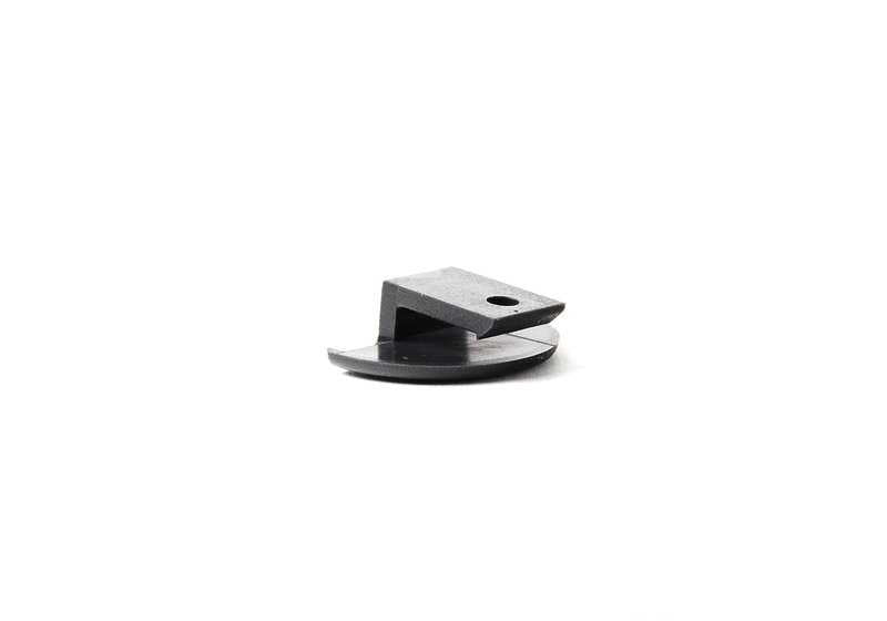 Tapa embellecedora OEM 51161977262 para BMW E36 (316i) y E34. Compatible con versiones manual y automática. Original BMW.
