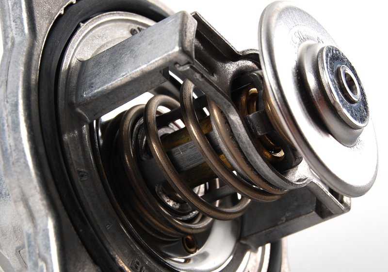 Termostato con control de mapa OEM 11531437526 para BMW E39, E38. Original BMW.