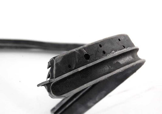 Junta de puerta izquierda OEM 51221888213 para BMW Serie 3 E30. Original BMW.