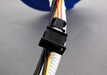 Bomba de combustible completa derecha OEM 16117170004 para BMW Serie 7 E65, E66. Incluye bomba dentro del tanque. Original BMW.