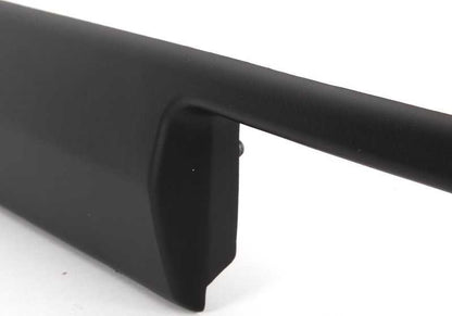 Moldura embellecedora izquierda OEM 51111904685 para BMW E30 {todos los modelos}. Original BMW.