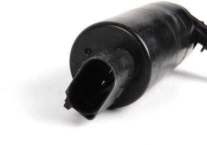 Washing pump for BMW headlight cleaning system Series 1 F20, F21, Series 2 F22, F87, Series 3 F30, F31, F34, F80, Series 4 F32, F33, F36, F82, F83, Series 5 F07, F10, F11, F18, F90, Series 6 F06, F13, F13, Series 7 F13, F04, x1 f48, x2 f39, x3 f