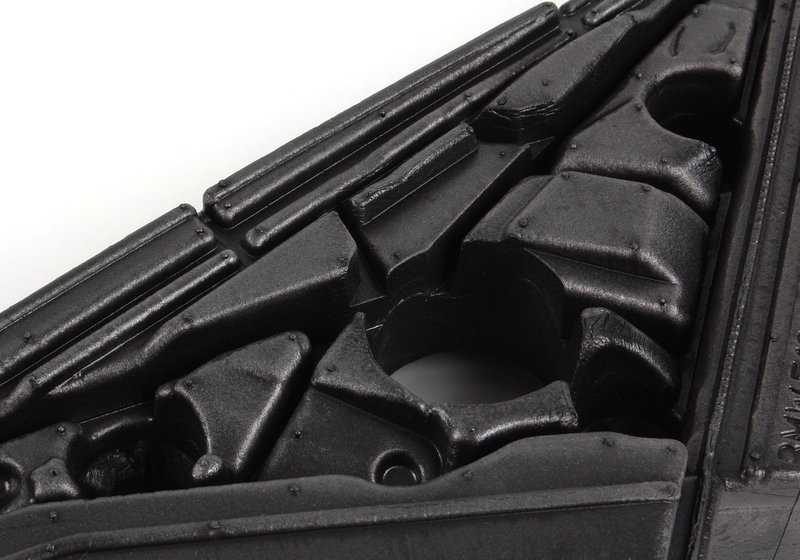 Sigillando il triangolo dello specchio esterno destro per la serie BMW 3 E90, E91 (OEM 51337139348). BMW originale