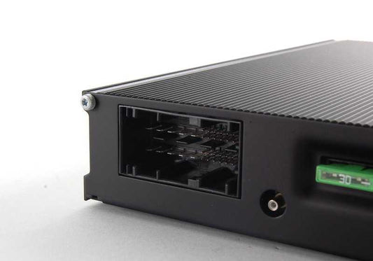 Amplificador sistema de sonido Hi-Fi OEM 65126963304 para BMW X3 E83 y Z4 E85. Mejora de audio original BMW para máxima calidad de sonido.