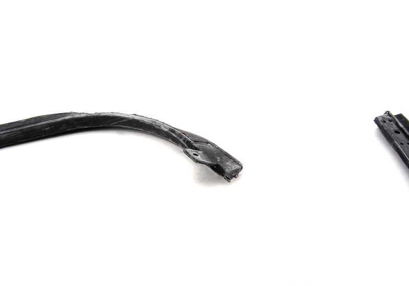 Junta de puerta trasera derecha OEM 51221888214 para BMW E30. Original BMW.