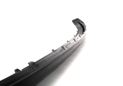 Embelens traseiros OEM 51128208926 para BMW E46. Substituição original da BMW. Adequado para modelos com referência de montagem Verkleidung Hinten i513230.