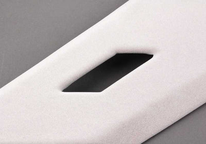 Embellecedor columna trasera izquierda OEM 51438160253 para BMW E31 (Serie 8). Color gris plata claro. Original BMW.