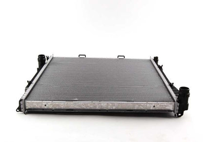 Radiador de refrigeración OEM 17101439101 para BMW X5 E53. Original BMW.