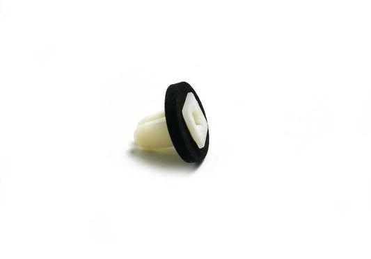 Tuerca expansiva 7x7 mm OEM 65138387414 para BMW {E81, E82, E87, E88, F20, F21, F40, F52, F70, F22, F23, F44, F45, F46, F87, G42, G87, U06, E90, E91, E92, E93, F30, F31, F34, F35, F80, G20, G21, G28, G80, G81, F32, F33, F36, F82, F83, G22, G23, G26,