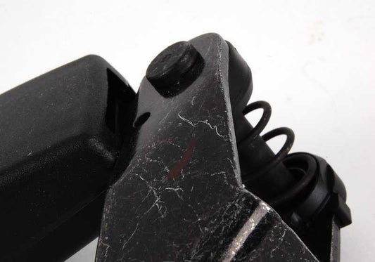 Cinturón de seguridad trasero izquierdo OEM 72118176519 para BMW E39. Original BMW.