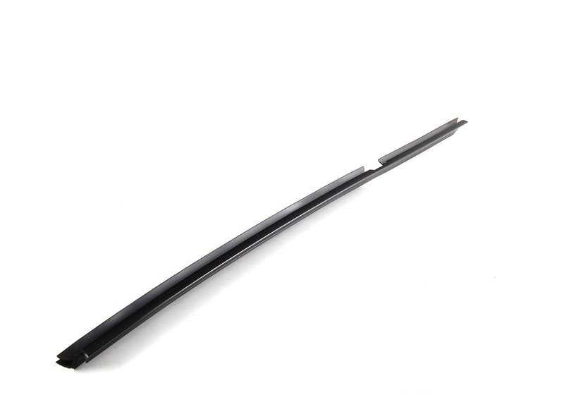 Moldura interior trasera derecha OEM 51222694038 para BMW E39. Acabado en negro brillante. Original BMW.