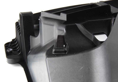OEM Kühlerlufthandbuch 51647177878 für BMW X5 E70 (3.0d, 3.0SD, 3.0SI, 4,8i). Kompatibel mit allen Modellen zwischen 12/2006 und 03/2010. Original BMW Stück.