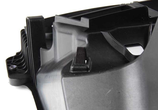 Guía de aire del radiador OEM 51647177878 para BMW X5 E70 (3.0d, 3.0sd, 3.0si, 4.8i). Compatible con todos los modelos fabricados entre 12/2006 y 03/2010. Pieza original BMW.