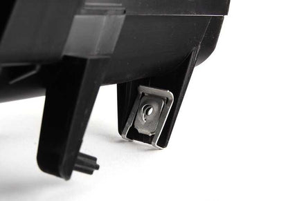 Guía de aire delantera derecha para BMW E90, E91 (OEM 51747160610). Original BMW.
