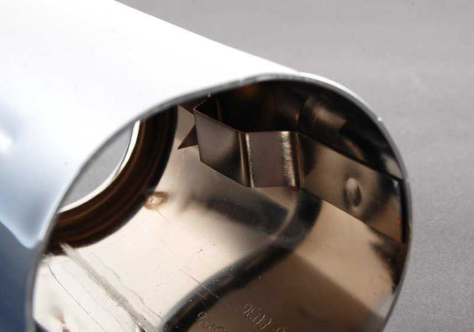 EEM Chrome Exaustor Embelezy 18107511433 Para BMW E46. Compatível com sistemas de fuga intermediária e traseira 180427, 180435, 180455, 180460, 180500. BMW original.