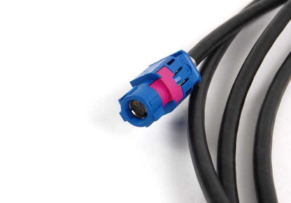Cable conector USB para HUB OEM 61119202749 para BMW E81, E82, E87, E88, E90, E91, E92, E93, E84. Longitud 2210 mm. Original BMW.