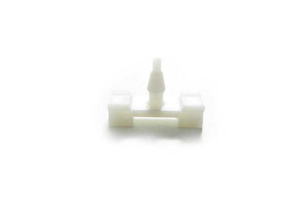 Clip sujeción OEM 51138157201 para BMW Serie 7 E38 725tds, 728i (todos los modelos y variantes). Original BMW.