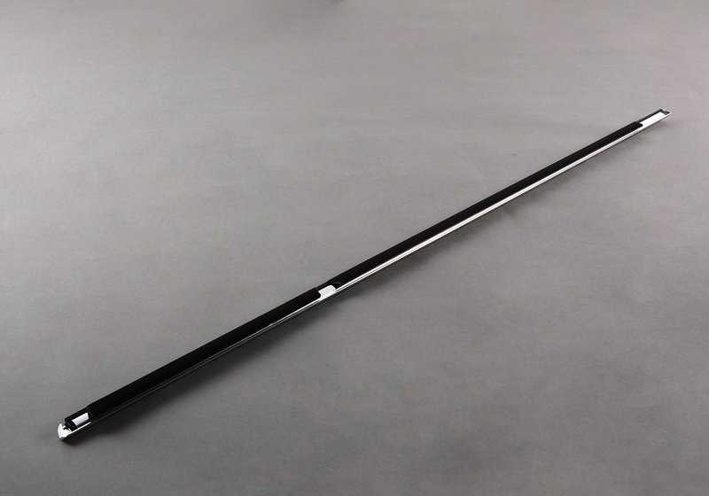 Cubierta pozo exterior derecha OEM 51348194760 para BMW Serie 3 E46 (1998-2004). Original BMW.
