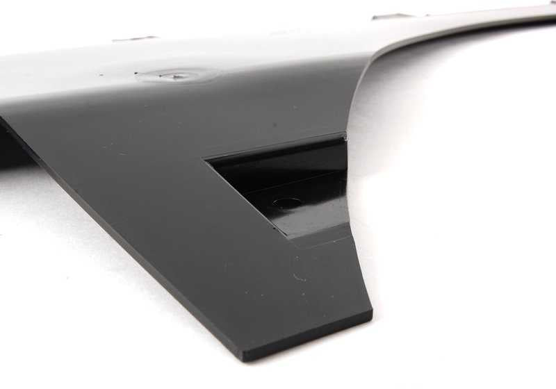 Cubierta de paso de rueda OEM 51711933824 para BMW E30 (Todos los modelos compatibles: 316, 318i, 320i, 325i, M3). Original BMW.