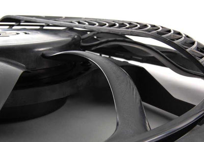 Ventilador adicional OEM 64546921395 para BMW E39 520i (M52) con cambio manual o automático. Compatible con modelos fabricados entre 1996 y 2003. Original BMW.