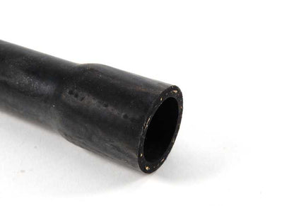 OEM -Kältemittelschlauch 1153128799 für BMW E12 und E28. Original BMW. Ideal für das Kühlsystem (Kühler, Expansionsablagerung). Originaler Ersatz für eine perfekte Einstellung.