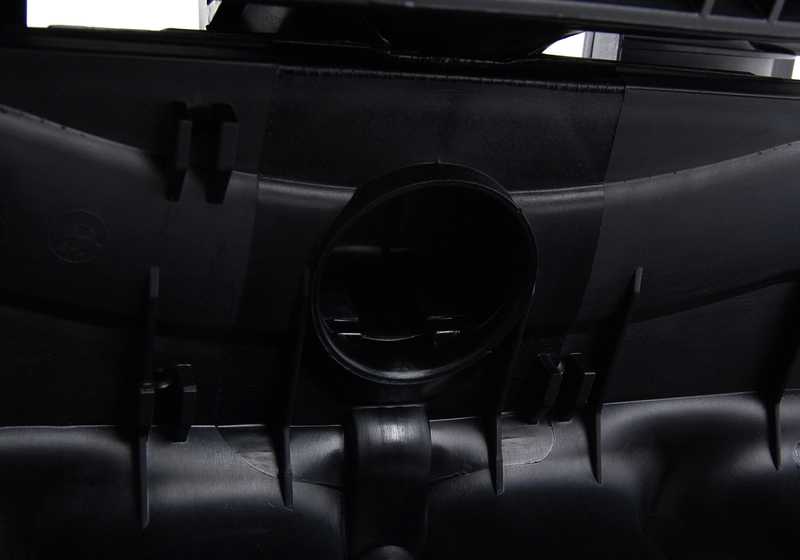 Tubo de admisión OEM 11617559523 para BMW E81, E82, E87, E88, E90, E91, E92, E93, E60, E61, E63, E64, E65, E66, E84, E83, E70, E85, E86, E89. Original BMW.