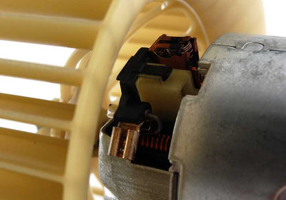 Ventilador calefacción habitáculo OEM 64118390208 para BMW E36. Original BMW.