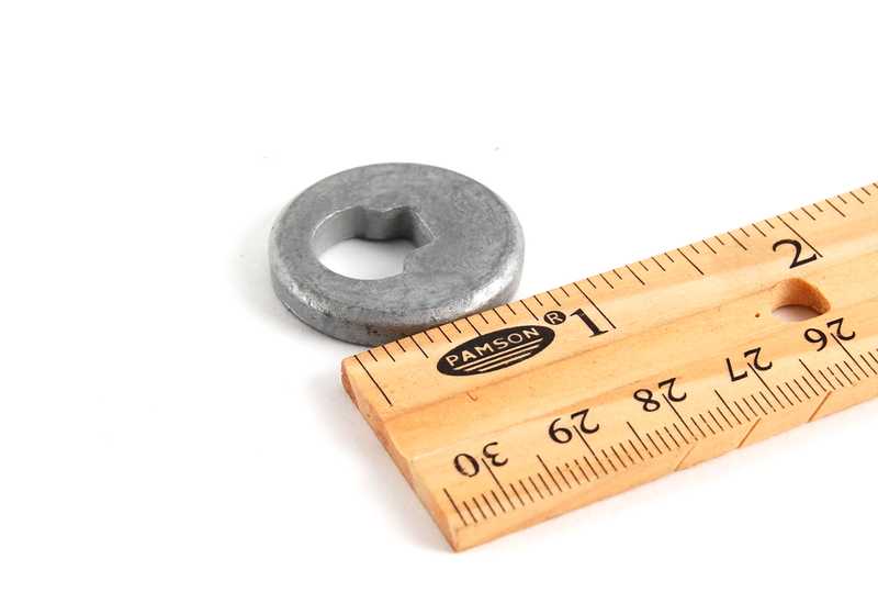 Arruela excêntrica para BMW F87, G87, F80, G80, G81, F82, F83, G82, G83, F10, F06, F12, F13, E83, E85, E86, E89 (OEM 33303411796). BMW original